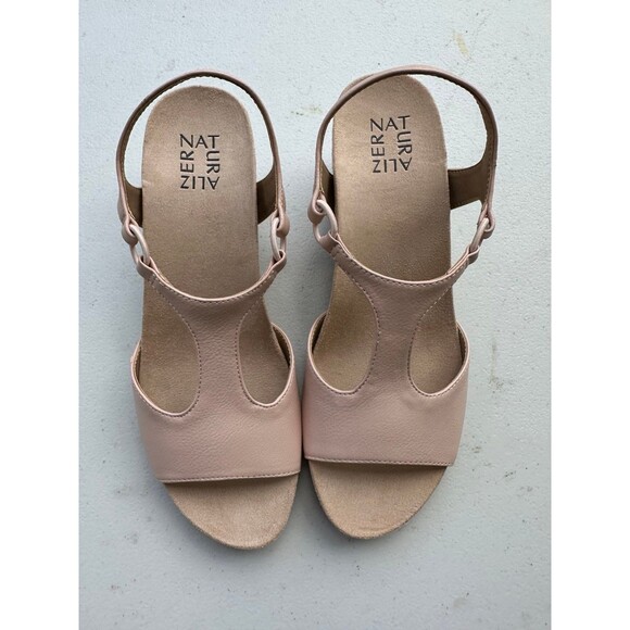 Brand New NWOT Naturalizer Maura Blush Stingo Wedge T-Strap Sandals 8.5 Wide - Picture 1 of 4